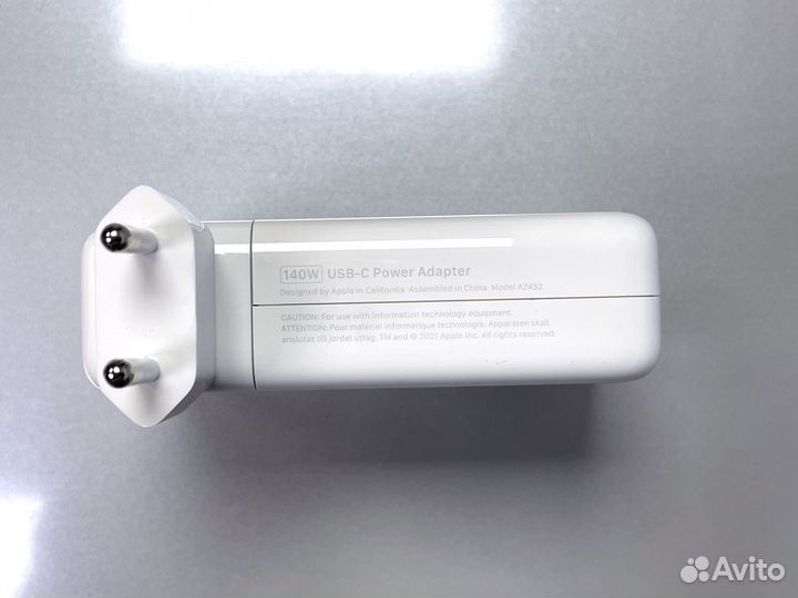 Блок Apple USB-C 140W (Новый, из комплекта Mac 16)