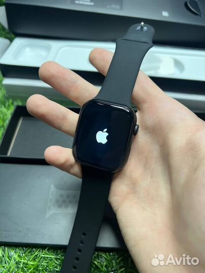 Часы Apple Watch 8