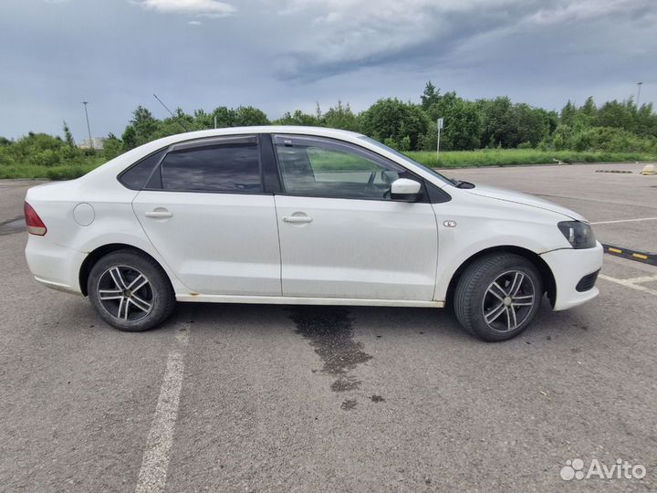 Volkswagen Polo 1.6 AT, 2012, 184 156 км