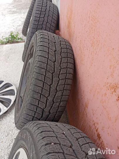 Toyo Observe GSi-6 LS 215/60 R17 96H