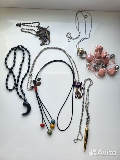 Колье, кулоны, подвески, бусы
