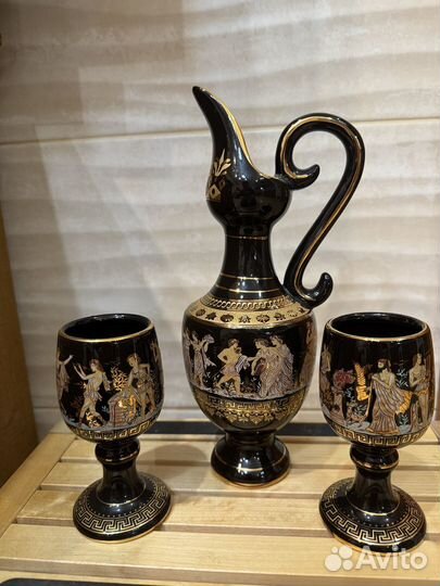 Графин и бокалы