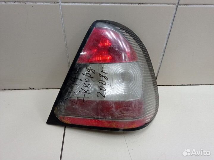 Фонарь задний правый Mercedes-Benz C-class