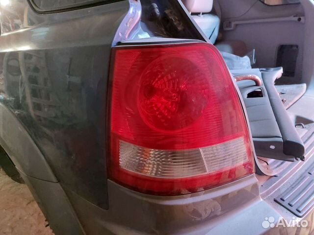 Фонарь задний левый Kia Sorento 1