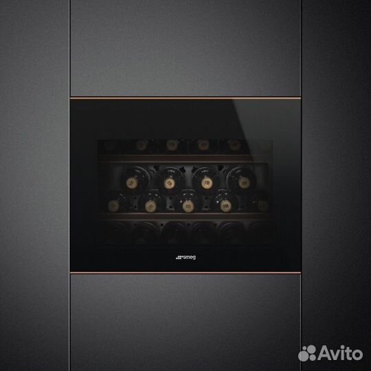 Встраиваемый винный шкаф Smeg CVI621NR3