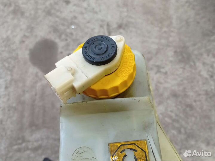 Бачок тормозной жидкости Alfa Romeo 146