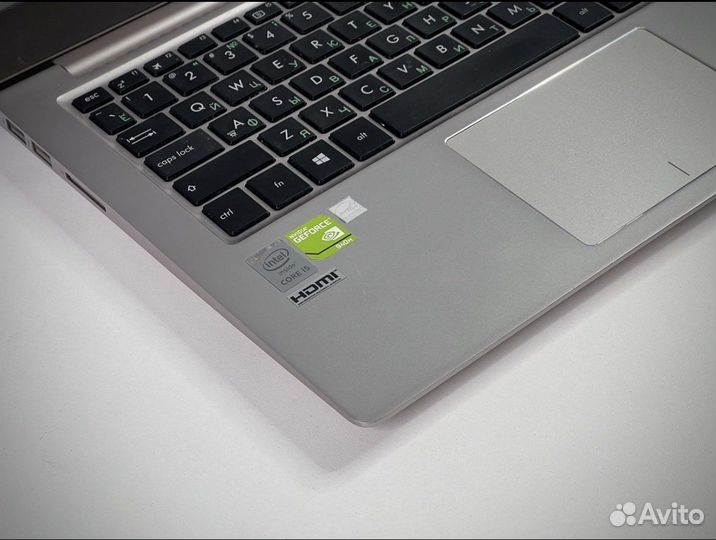 Asus ZenBook 13*IPS Core i5 8g озу SSD GeForce 2g