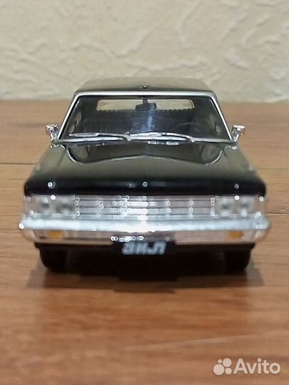 Модель лимузина СССР ЗИЛ 117, 1:43