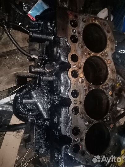 Блок цилиндров Nissan TD27