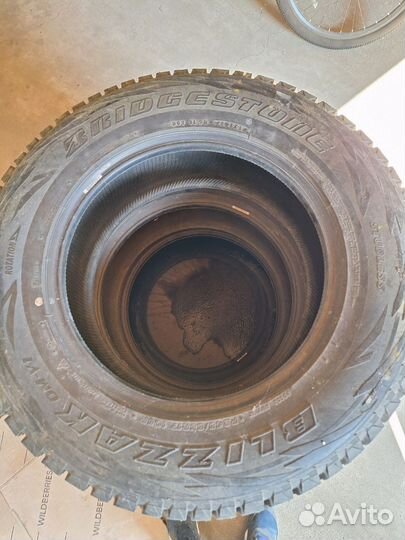 Bridgestone Blizzak DM-V1 245/65 R17 105R