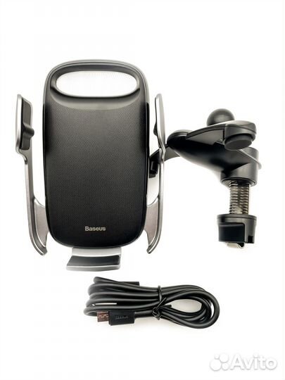 Автомобильный держатель с беспроводной зарядкой