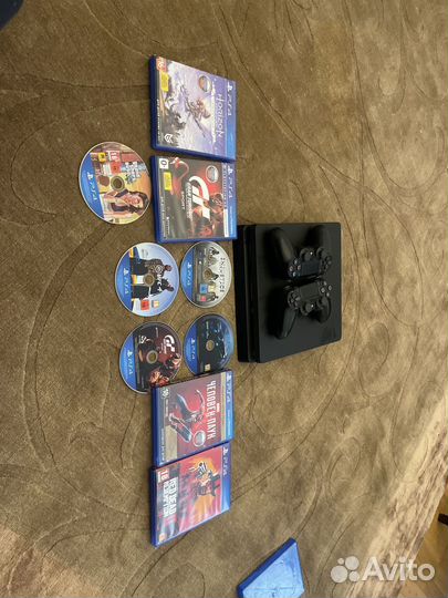 Sony PS4 slim 1tb бартер на машину с моей доплатой