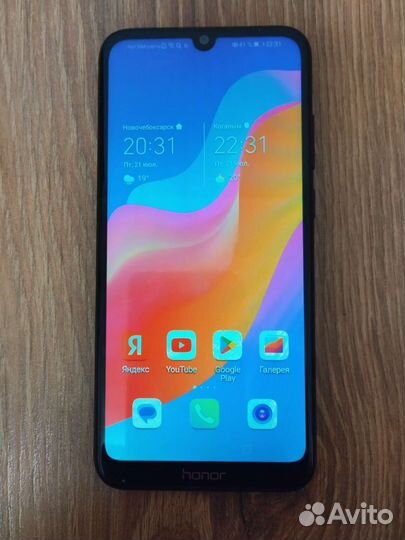 Телефон honor 8а