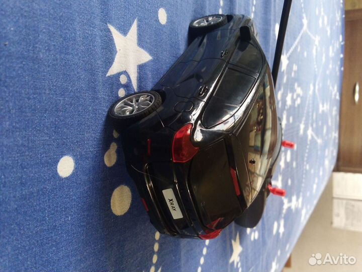 Машинка на пульте управления