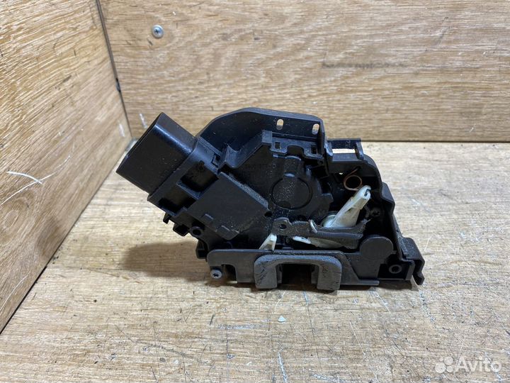 Замок передней правой двери Ford Mondeo 4 ZD26