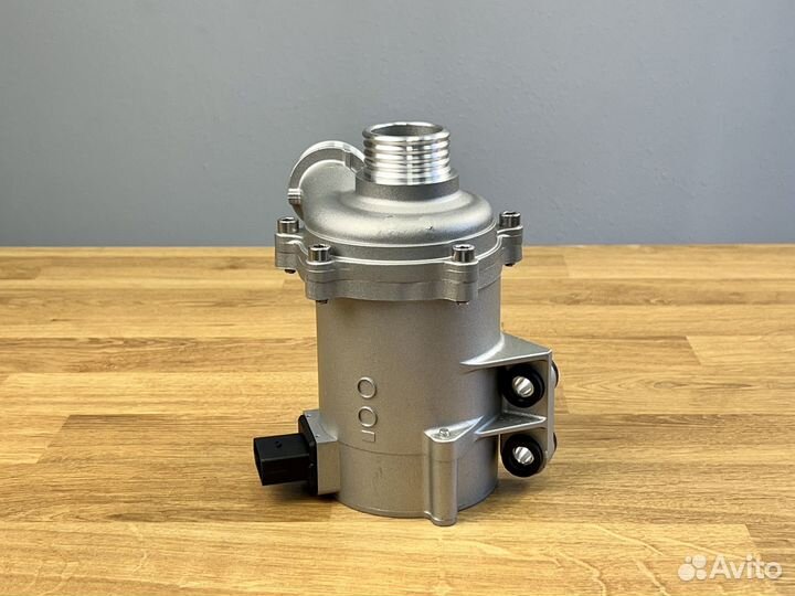 Насос системы охлаждения BMW 11517597715