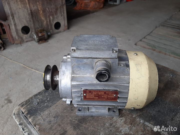 Электродвигатель