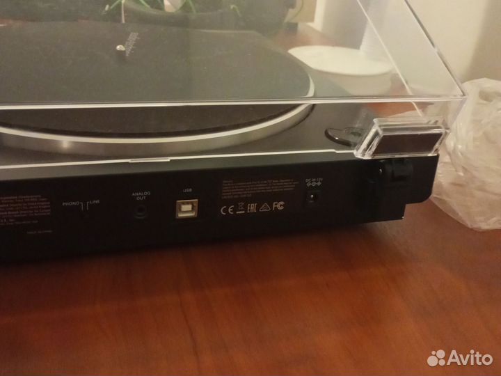 Виниловый проигрыватель AT-LP60Xusb белый