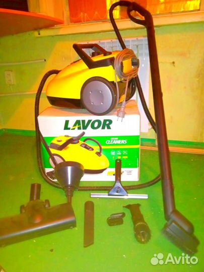 Продаю пароочиститель электрический Lavor skyvap M