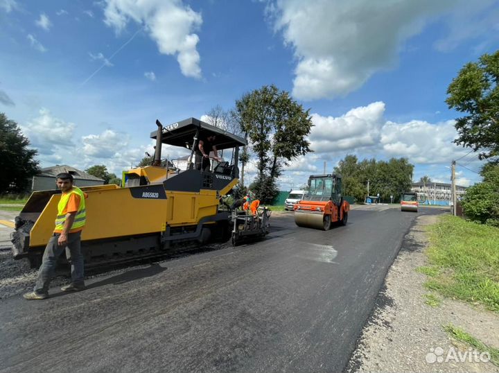 Аренда асфальтоукладчика и катка в Туле