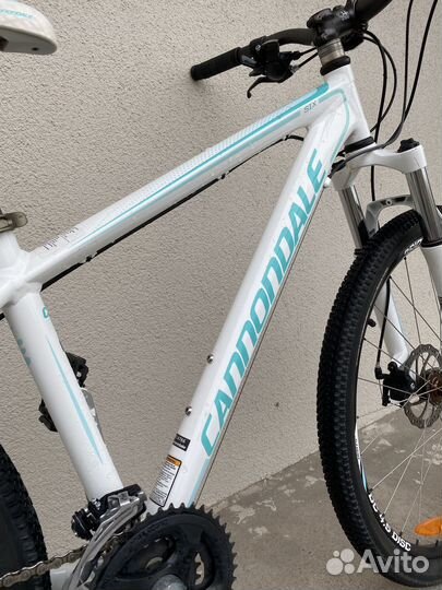 Велосипед женский Cannondale six 26