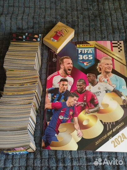 Коллекционные наклейки Panini