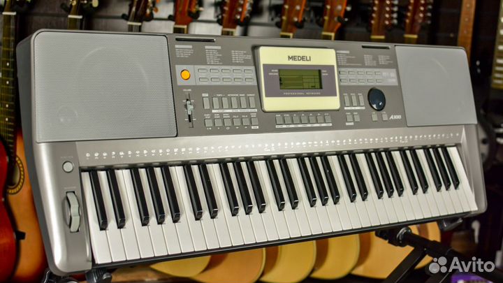 Синтезатор Medeli + Аксессуары