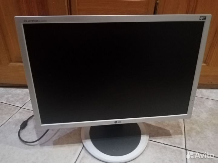 Монитор LG flatron L 204. WS