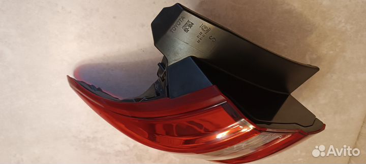 Стоп сигнал Toyota vitz, KSP130; NSP130; NSP135;