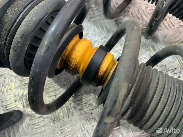 Комплект стоек амортизатора передний Mazda Cx-5 I