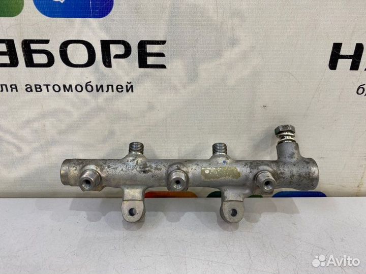 Топливная рейка правая Audi Q7 4MB cvmd 2017