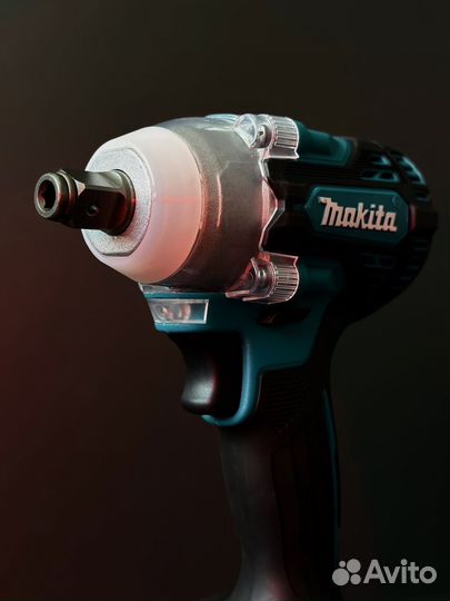 Гайковерт Makita 20v с набором