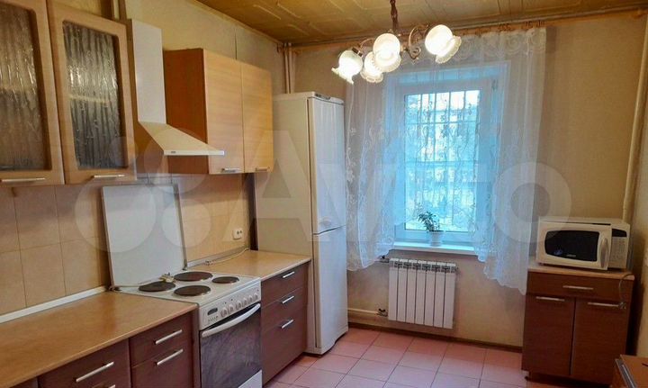 3-к. квартира, 74 м², 1/10 эт.