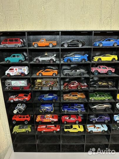 Hot wheels 75 шт +полка на 100 мест