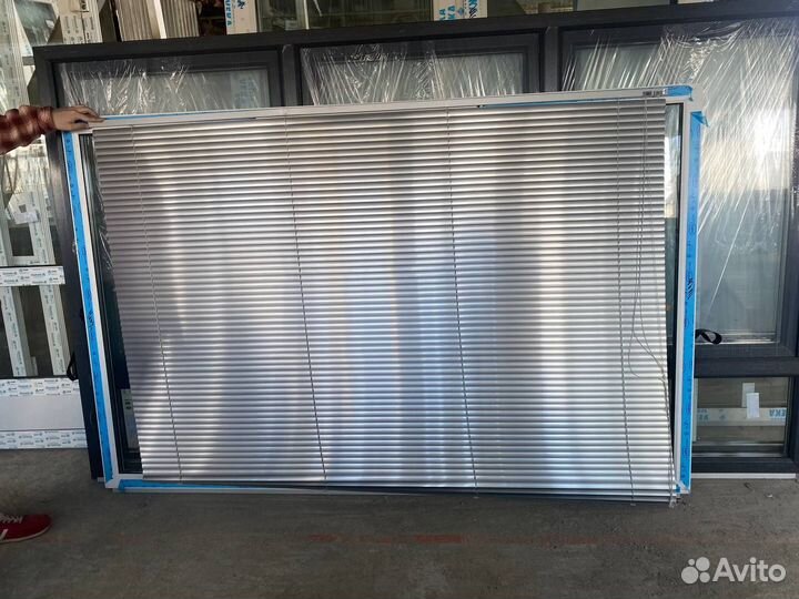 Жалюзи и рулонные шторы неликвид