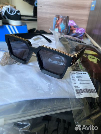 Солнцезащитные очки