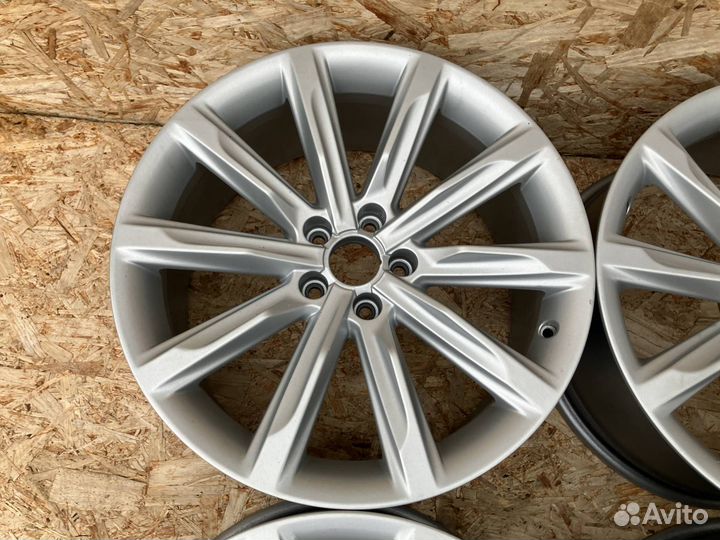 Комплект литых дисков R19x8.5 5x112