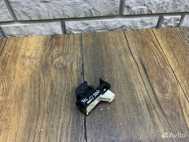 Toyota Land Cruiser 200 Кнопка стеклоподъемника