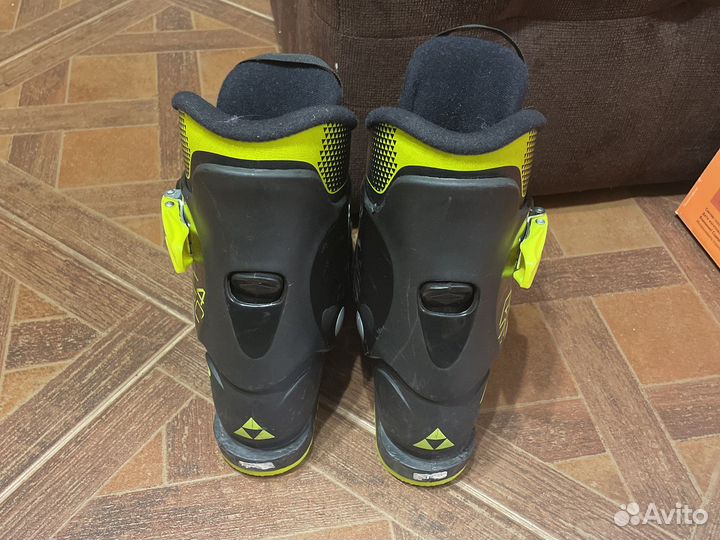Горнолыжные ботинки 210-215(33 размер)