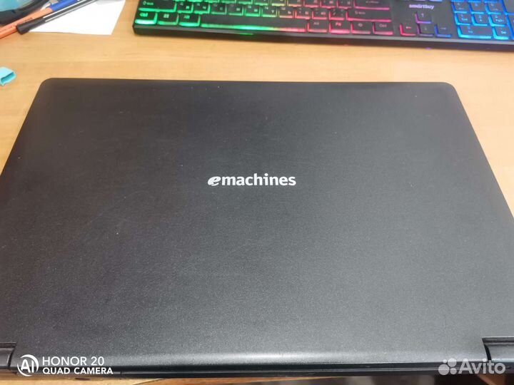 Emachines e528