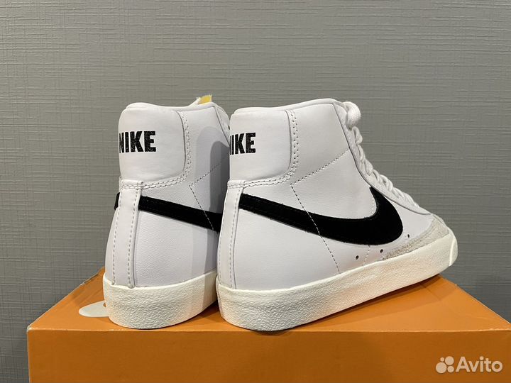 Кроссовки Nike Blazer Mid 77