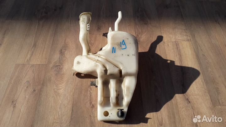 Бачок омывателя №19 mitsubishi Space star 2002