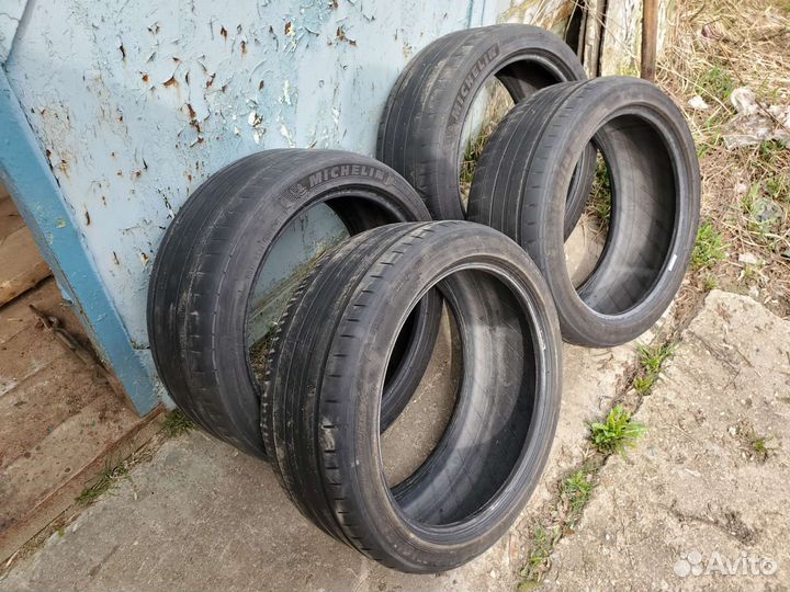 Michelin Pilot Sport 4 235/40 R18 95Y