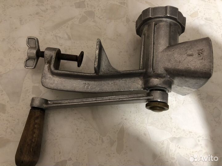 Мясорубка ручная чугунная