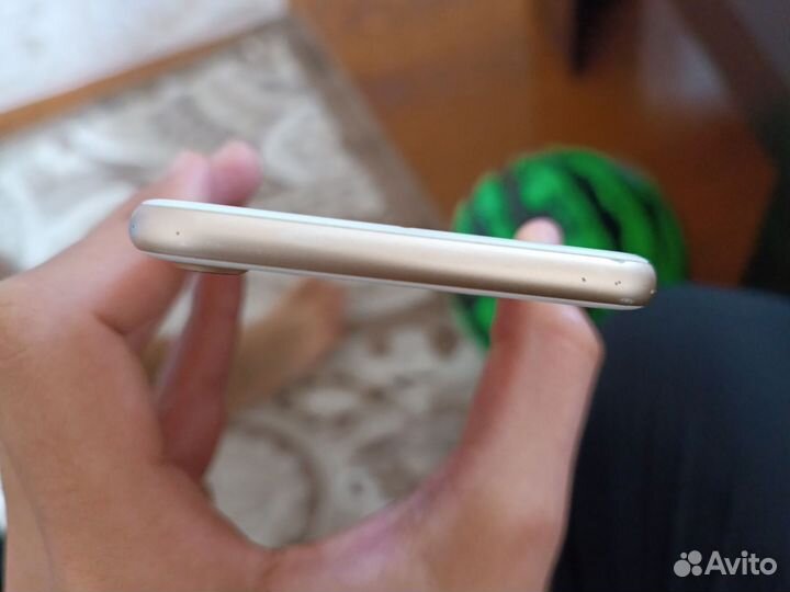 Телефон iPhone 7 128gb