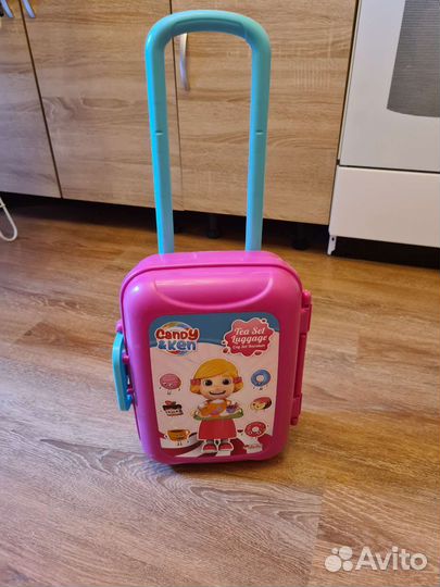 Чемодан кухня посуда