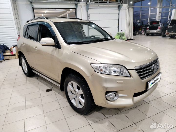 Toyota RAV4 2.0 МТ, 2011, 260 300 км