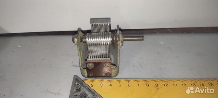 Конденсатор переменной ёмкости 600 пф