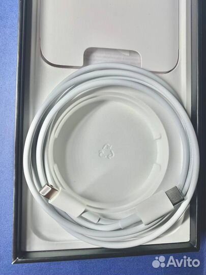 Зарядка на iPhone шнур