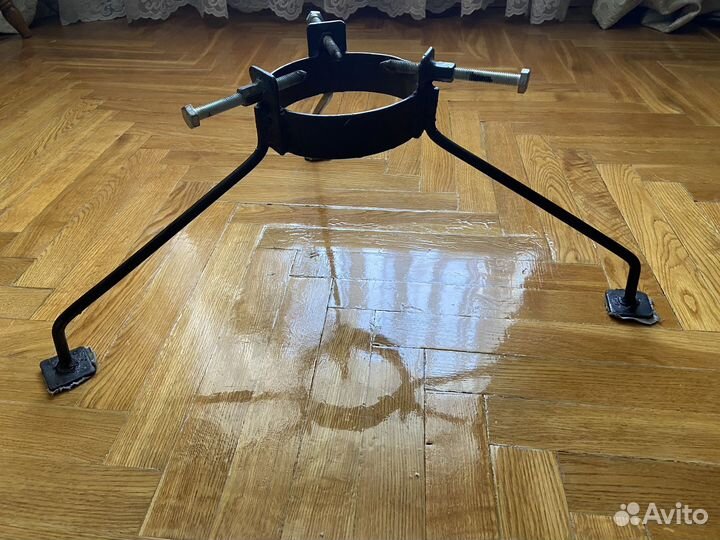 Подставка/ держатель для елки/сосны